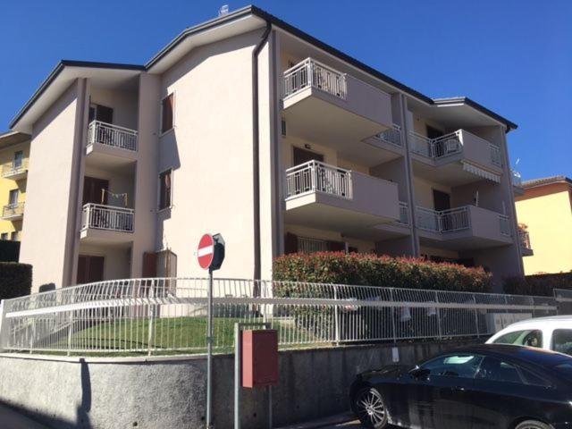 Ferienwohnung Monolocale A Peschiera Del Garda Vista Lago Exterior foto